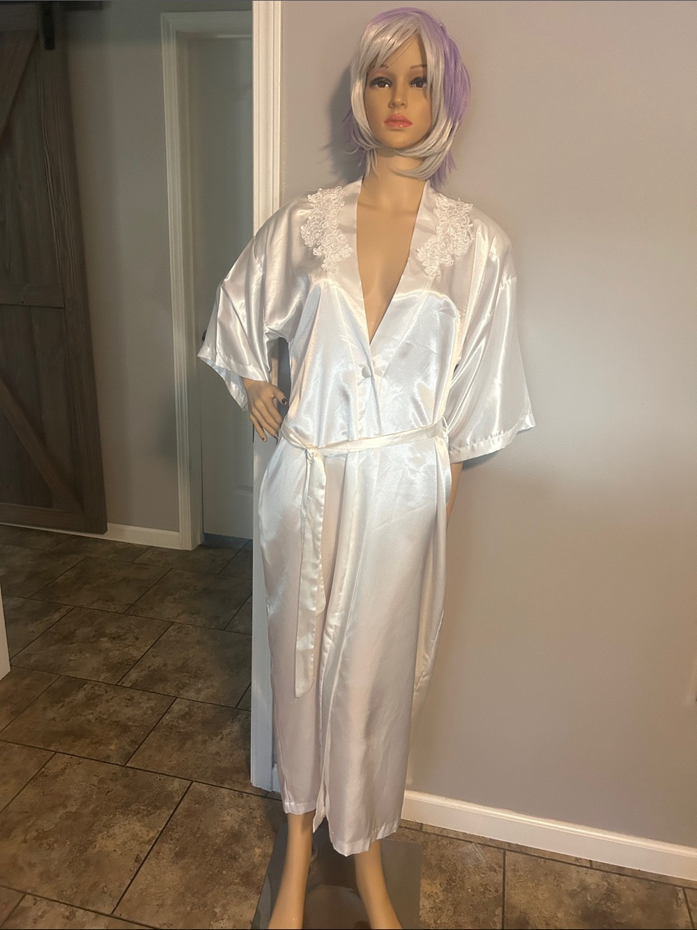 Silk-Feel Lace Trim 80’s -90’s Robe in White - Women's Intimates & Sleepwear